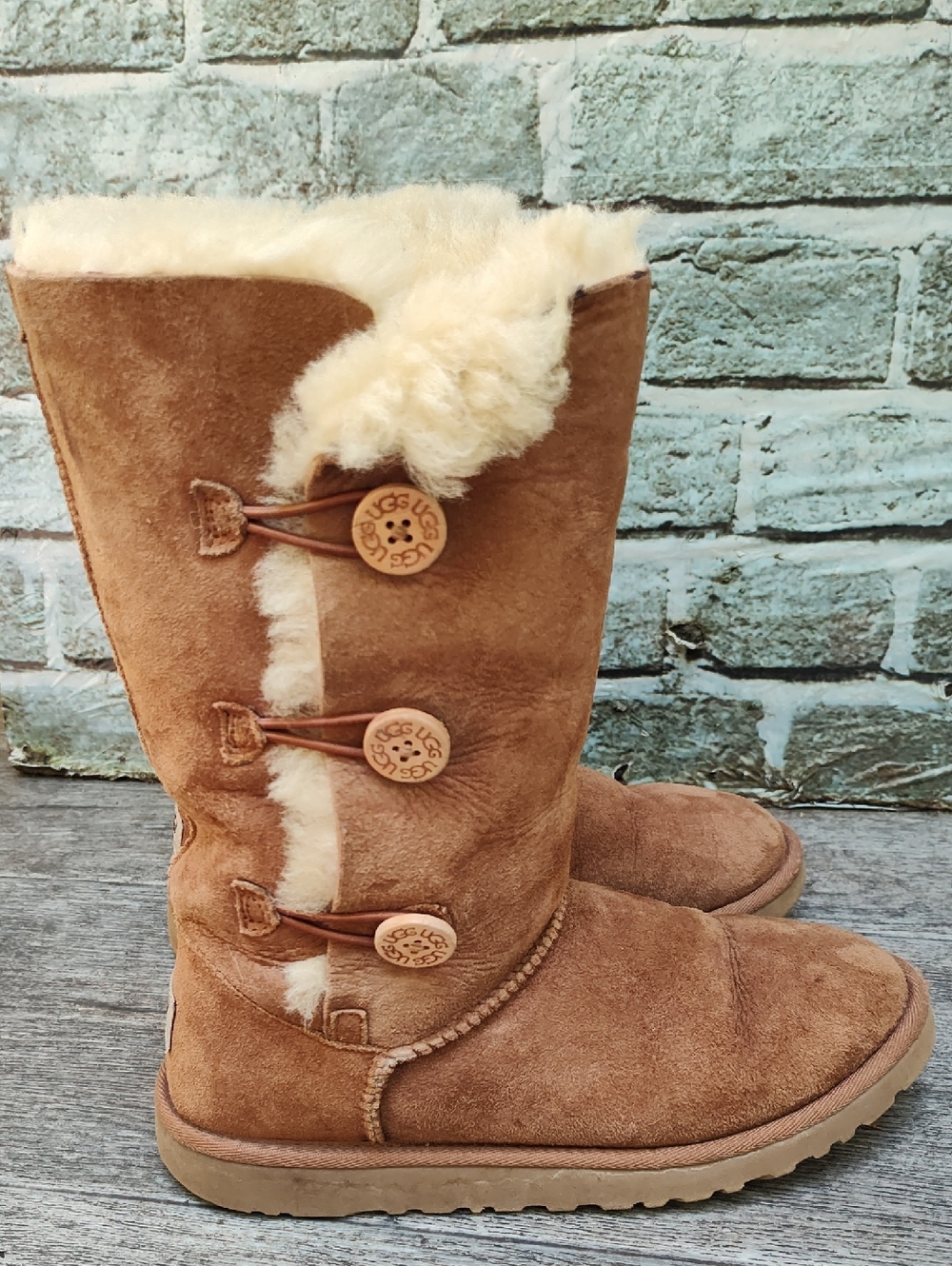 Ugg Tall Bailey Button Boots, Size 6 - Picture 4 of 11
